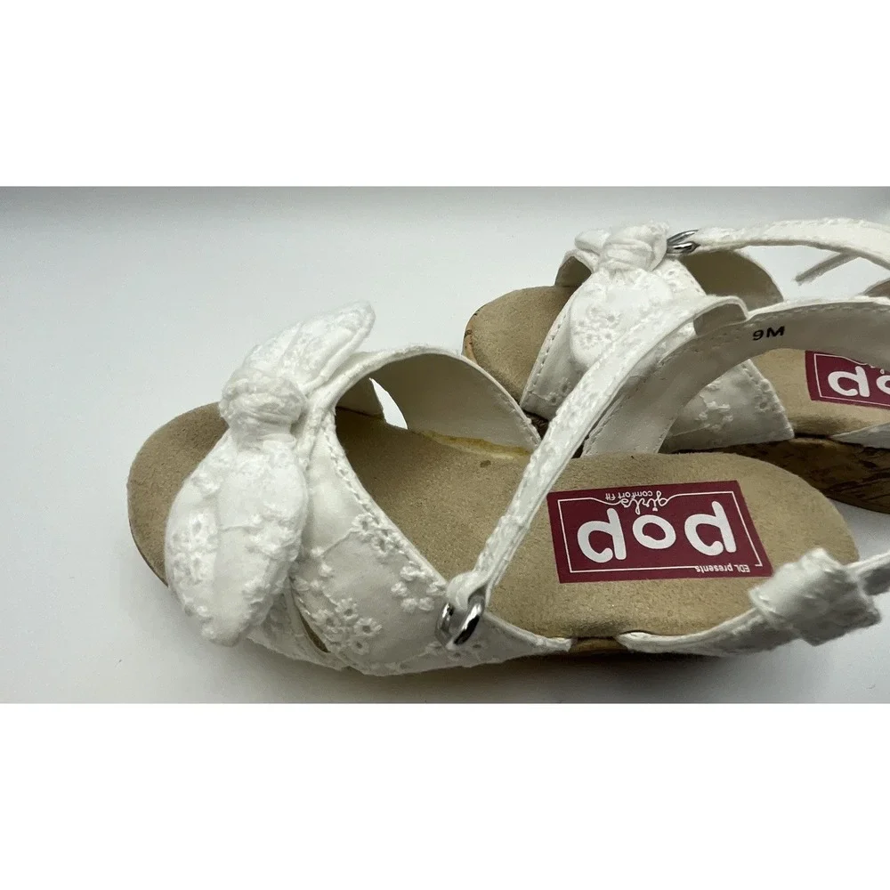 Girls Pop Lil Friendly White Eyelet Sandals -‎ New - Size 9